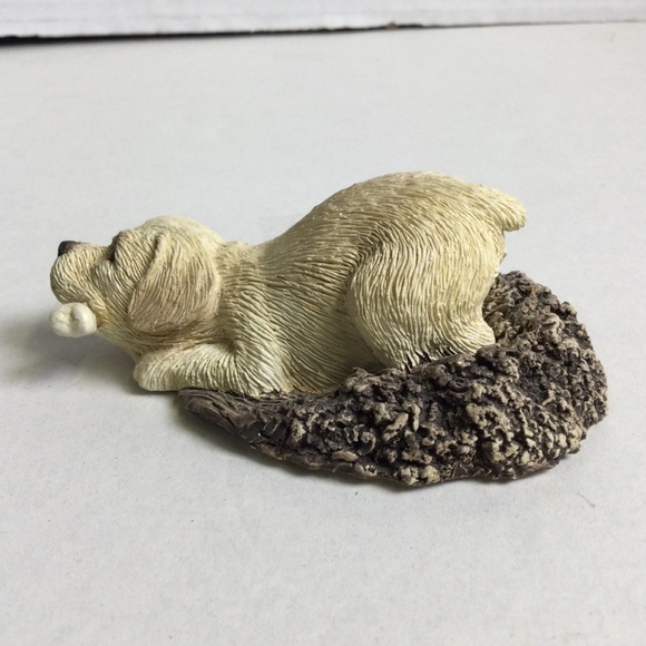 Sandicast Labrador Yellow B-17 “Pesky Peepers” Dog Figurine with bone in mouth - Picture 3 of 11